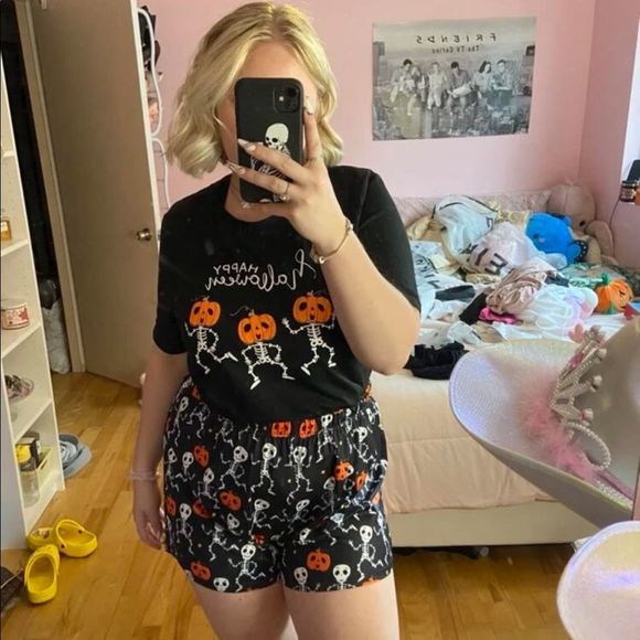 Halloween theme PJ set. - Picture 12 of 15